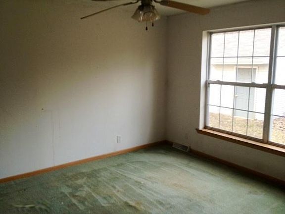 4th image of 8163 88th St