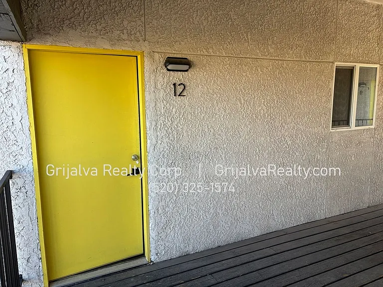 2322 Elaine Blvd — Photo 9