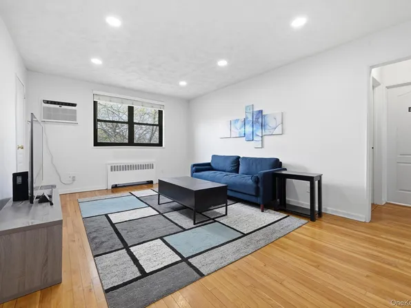 15-43 160th Street #2F, Whitestone, NY 11357