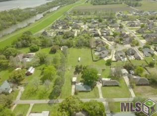 1807 Antonio Rd, Port Allen, LA 70767