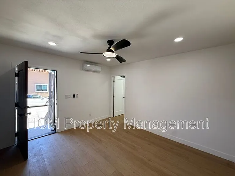 1044 Cedar Ave #1048 — Photo 11