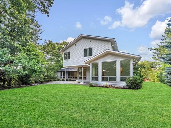 28 Kesseler Way, Newton, MA 02467