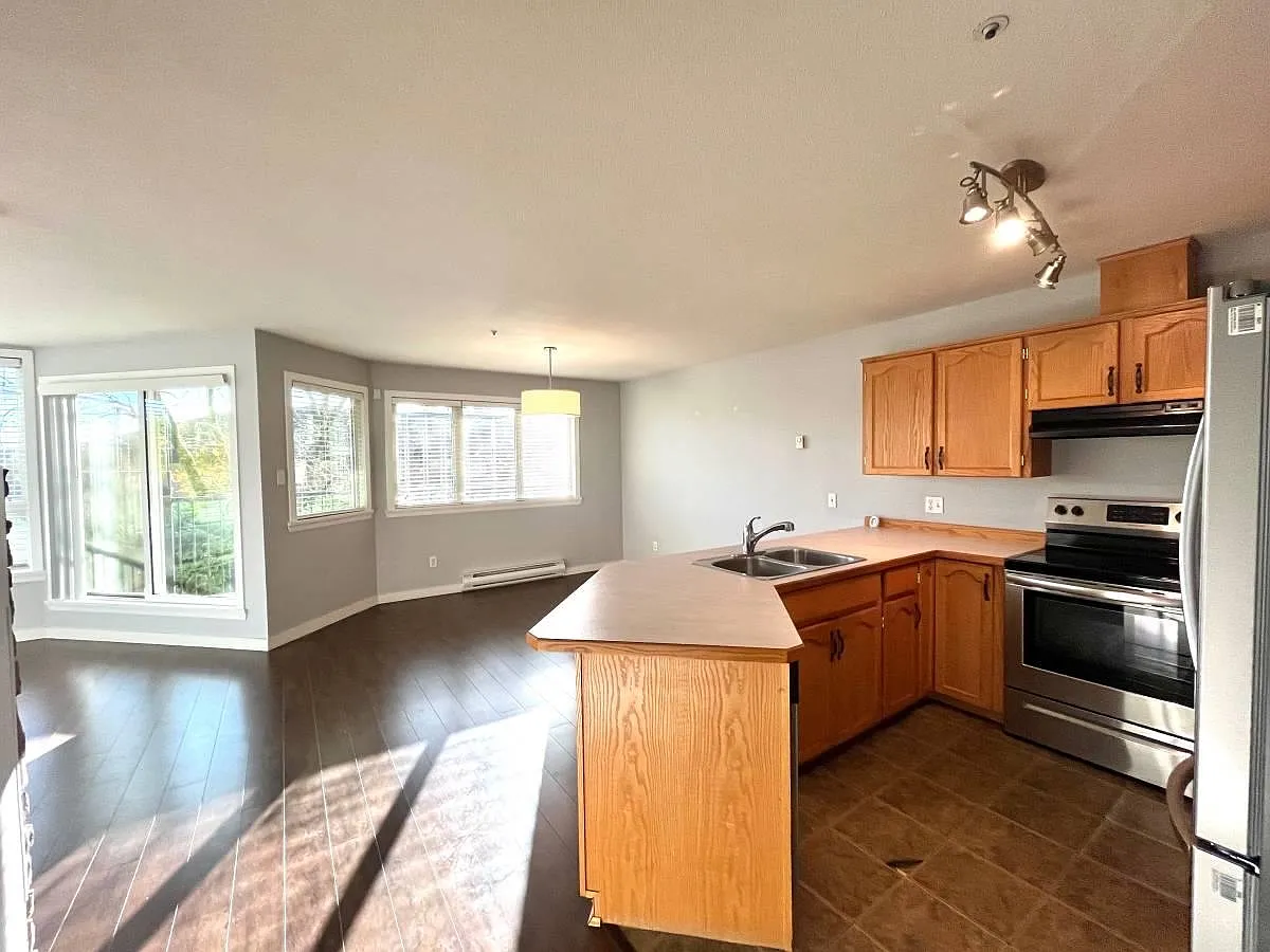 2 bed, 1067 sqft, $2,400 — Photo 1