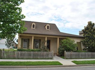 406 Harbor Rd, Youngsville, LA 70592