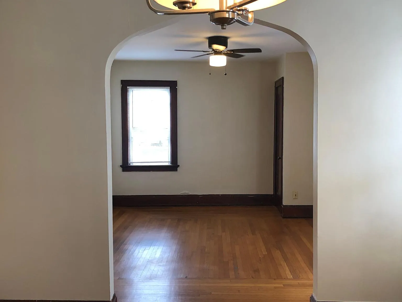 6128 Hamilton Ave — Photo 4