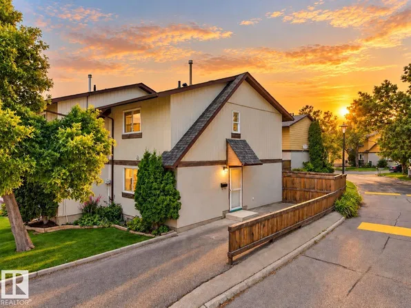 126 Woodstock NW, Edmonton, AB T5T 0H6