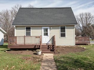 1621 2nd Ave SE, Menomonie, WI 54751