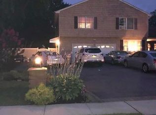 46 Steven Pl, Smithtown, NY 11787