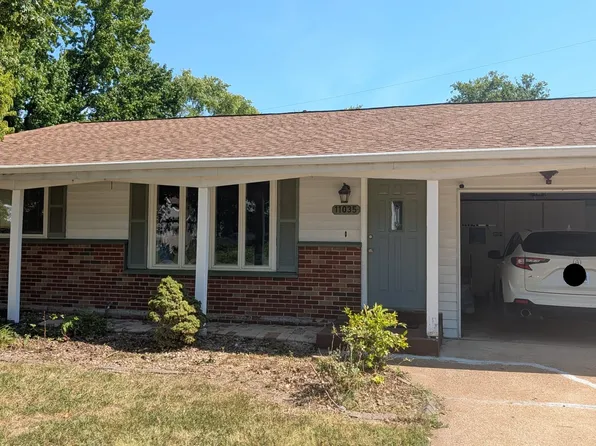 11035 Mars Ln, Maryland Heights, MO 63043