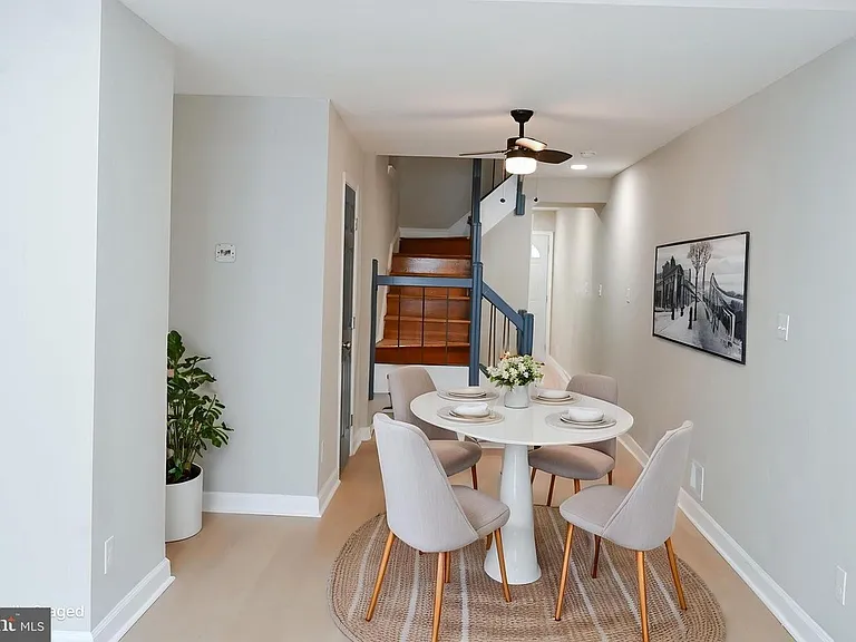 2214 E Fayette St — Photo 34