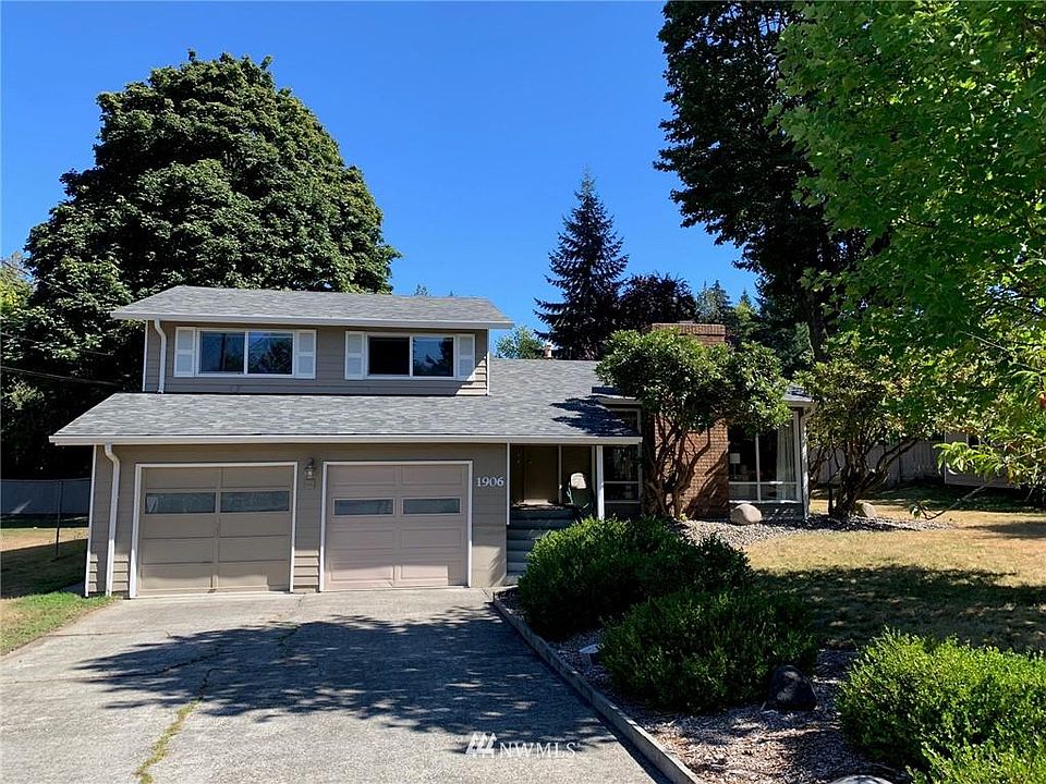 1st image of 1906 Parkwood Dr SE