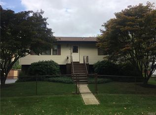 90 Commonwealth Ave, Middletown, NY 10940