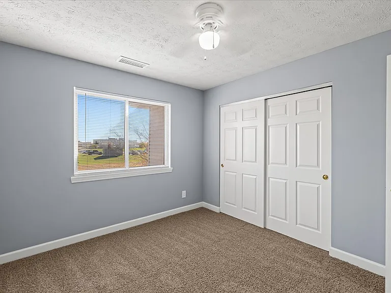 Cross Lake Apartments — Photo 143