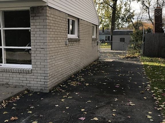 2nd image of 26063 Kathy St