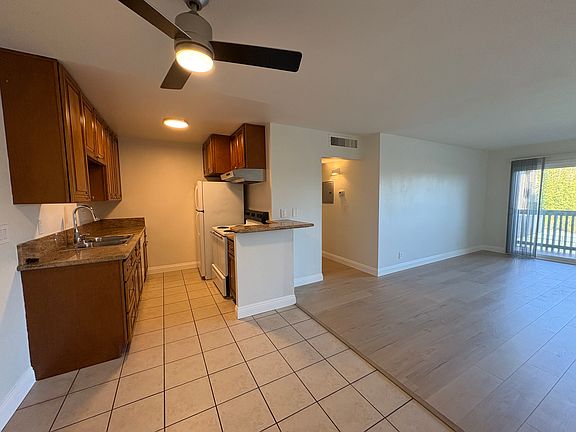 4th image of 412 N Bellflower Blvd Unit 207
