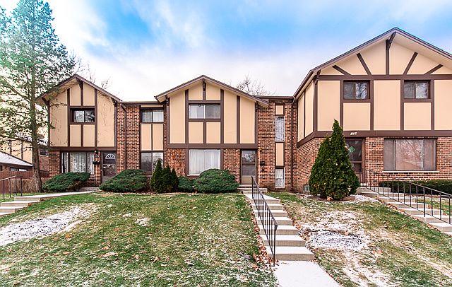 1st image of 1S176 Ingersoll Ln
