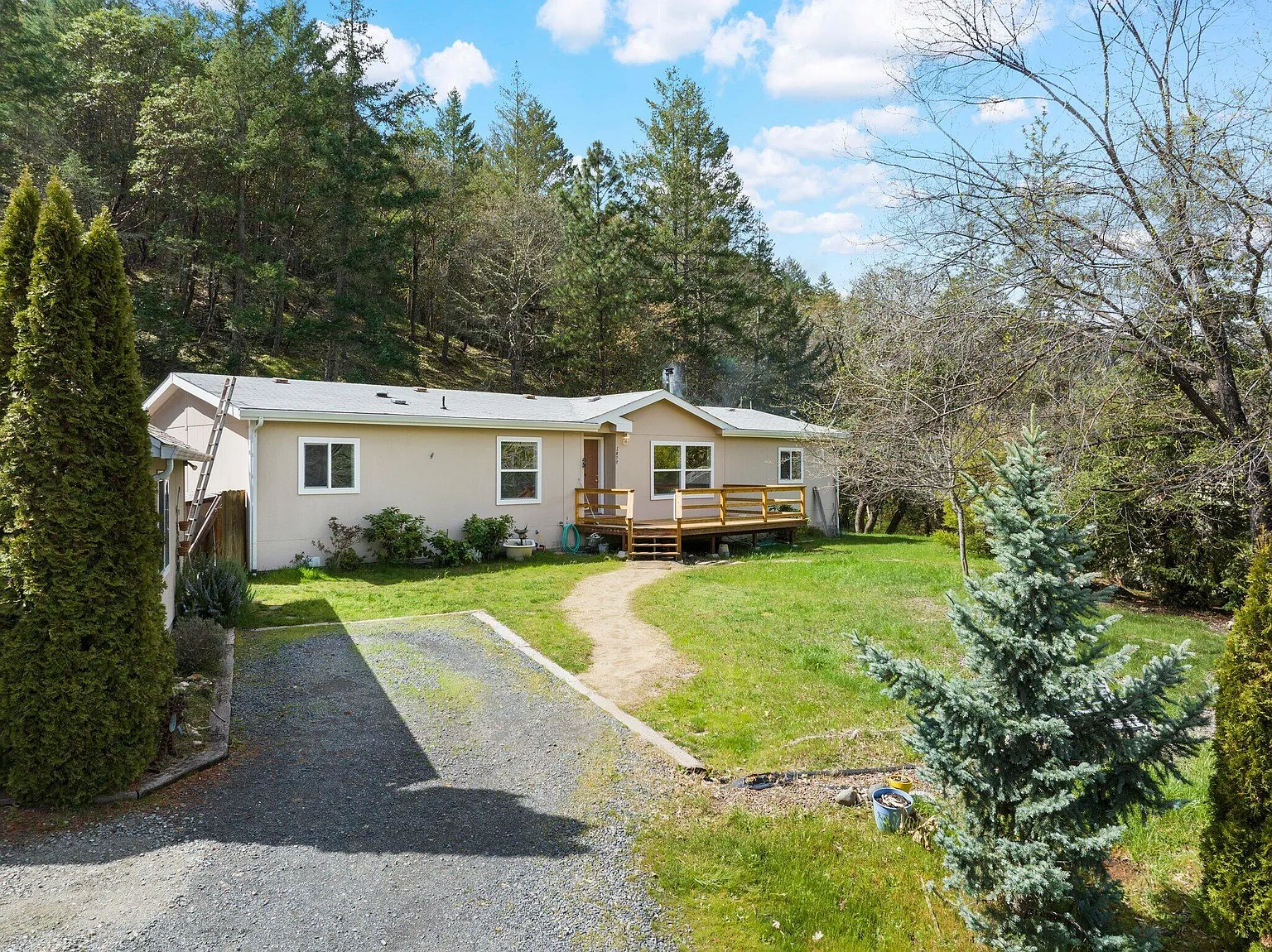 3879 Andrews Rd photo 1