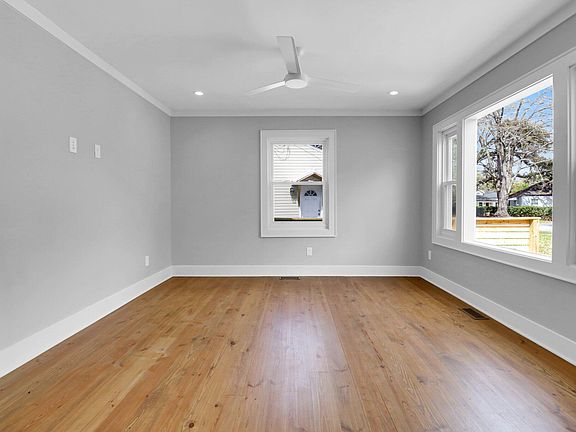 4th image of 4961 Baylor Ave