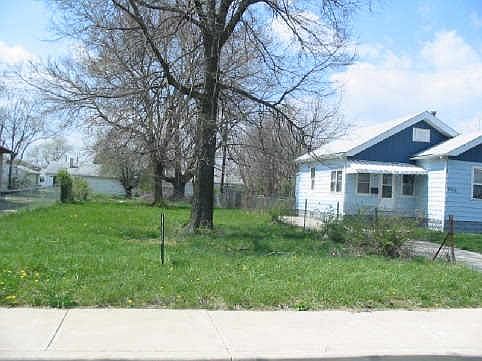 1st image of 2934 NE Manlove Ave