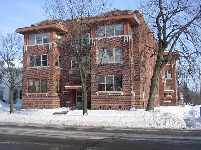 1st image of 104 E 9th St APT 2E