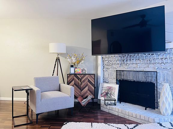 3rd image of 5200 Martel Ave APT 11H