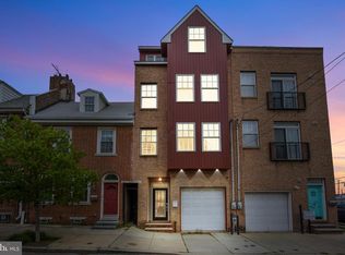 107 Brown St, Philadelphia, PA 19123