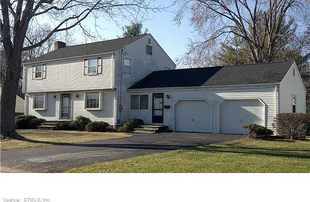 1st image of 15 Holland Ln