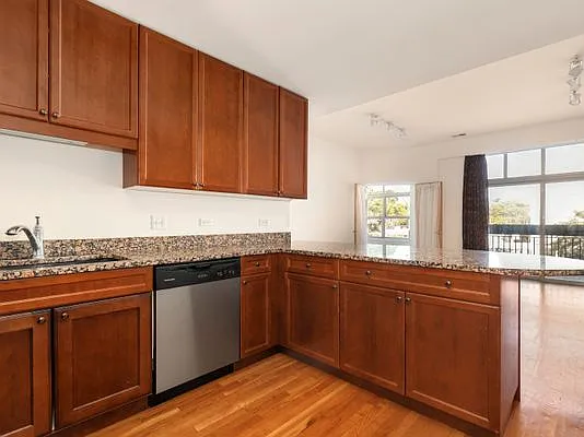 1935 S Archer Ave #215 — Photo 8
