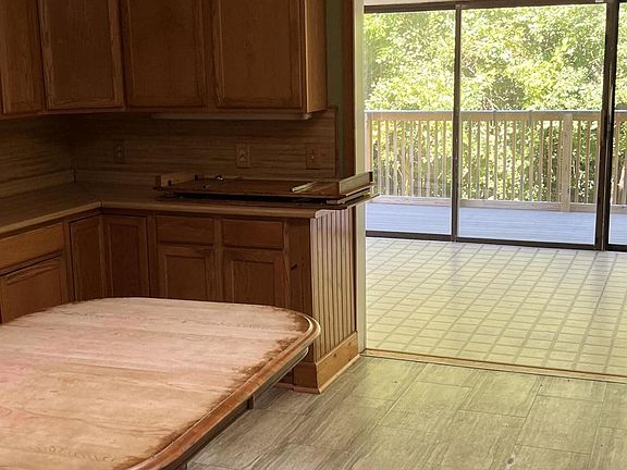 4th image of 1132 Glenmeadow Ct
