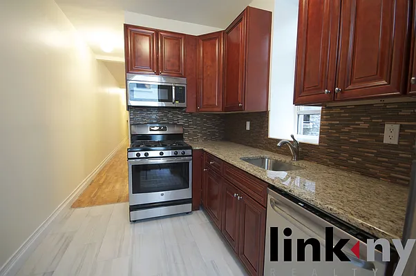 Rented by Link NY Realty | media 16
