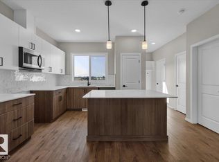 21 Ficus Way, Fort Saskatchewan, AB T8L0H8