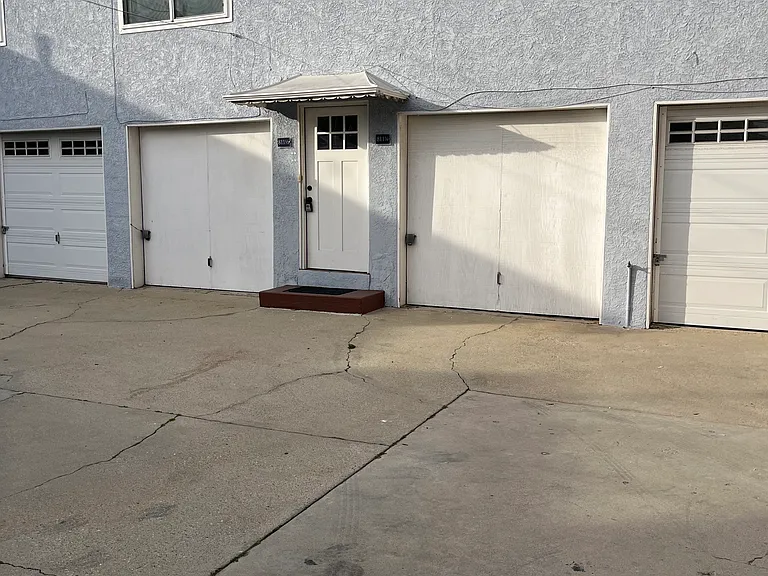 811 1/2 E Nutwood St #811-1/2 — Photo 1