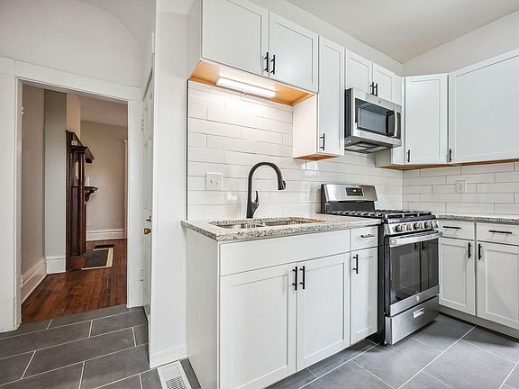 5th image of 189 W Park Ave #189
