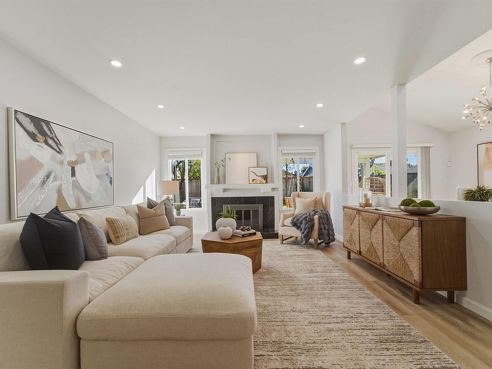 1st image of 32471 Lake Ree St