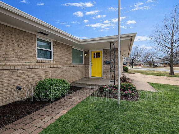 2nd image of 106 Thompson Dr