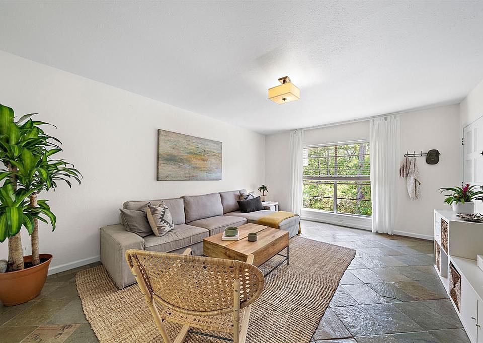 1st image of 1800 Stoney Brook Dr APT 208