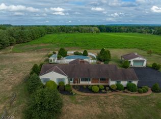 16 Holland Brook Rd, Whitehouse Station, NJ 08889