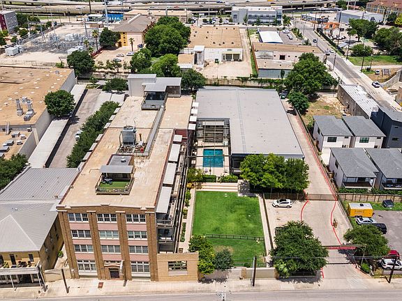 2nd image of 831 S Flores #3216