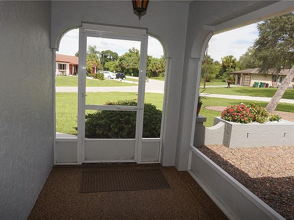 4th image of 2423 Bendway Dr