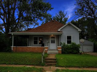 2202 S Royce St, Sioux City, IA 51106