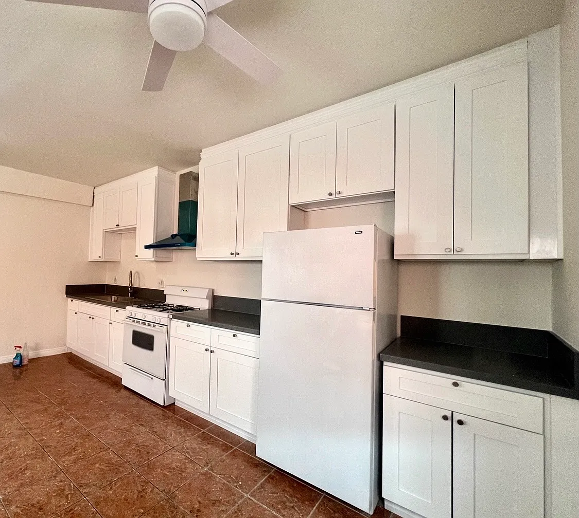 2 bed, $2,500 — Photo 3