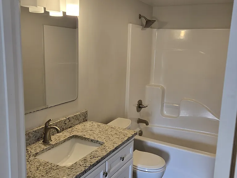 808 Lovers Lane Rd SE — Photo 11