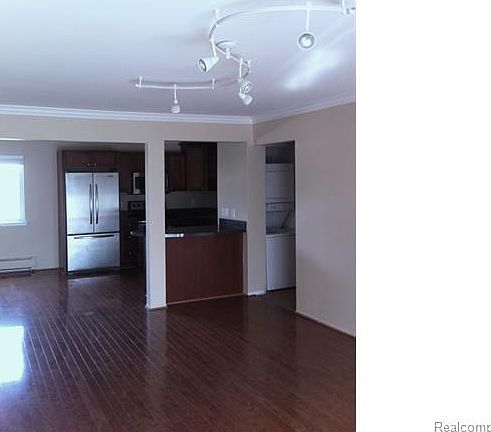 4th image of 2405 Torquay Ave APT 214