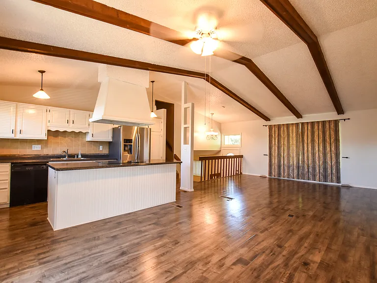 4925 Hackamore Dr N — Photo 3