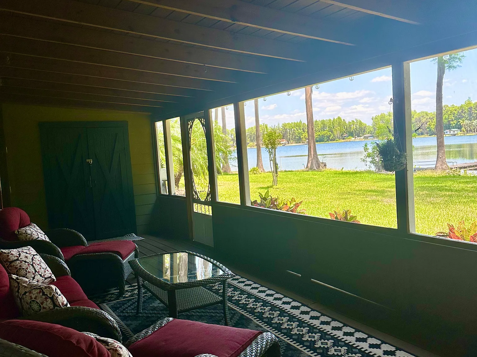 1 bed, 1700 sqft, $1,900 — Photo 2