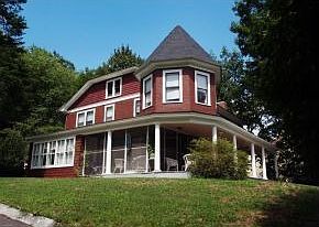 Home for Sale in Bradford, New Hampshire $279,000