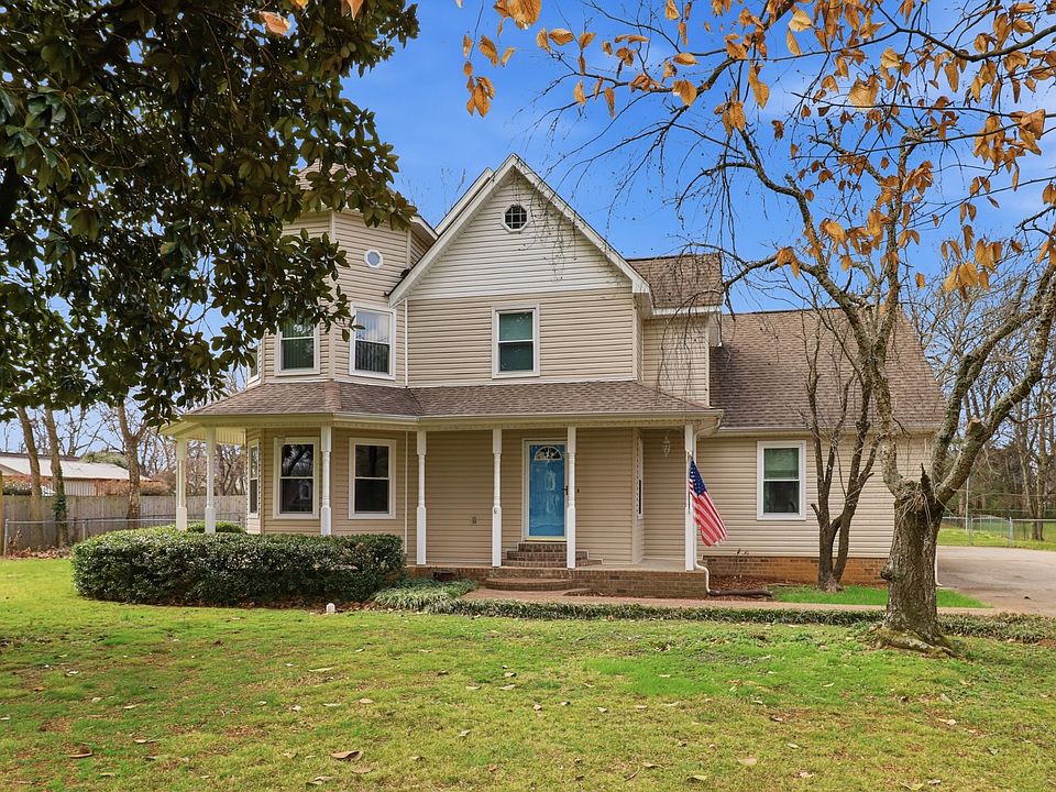 1st image of 217 Sutton Hill Ct