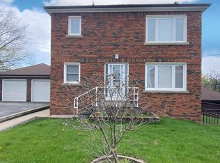 53 Venn Cres #3, Toronto, ON M6M 1S5