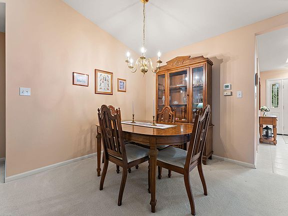 4th image of 3034 Liberty Dr