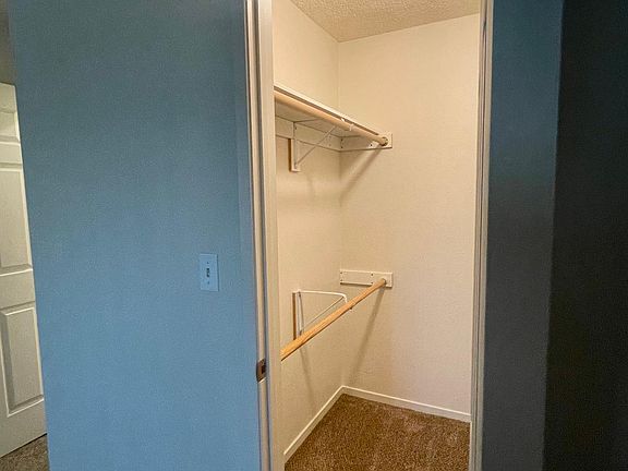 Master Bedroom Walk in Closet